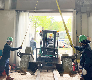 重量物・大型機器も自社で安全に搬出可能